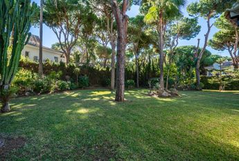 Luxury Villa for rent in Las Chapas, Spain