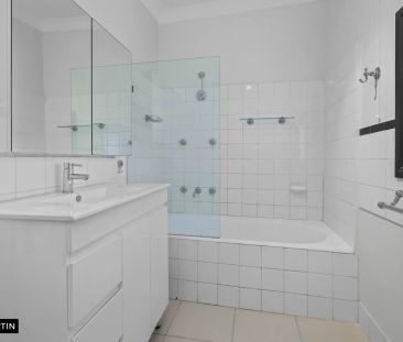 MGM MARTIN – THREE BEDROOM TOWNHOUSE - Photo 2