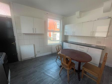 Crosby Road, Leeds - Photo 4