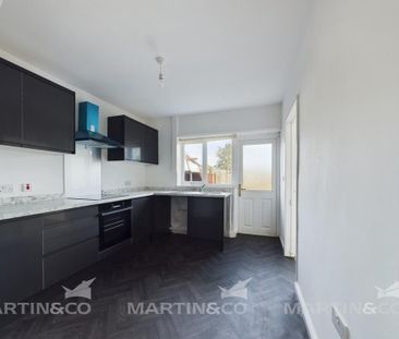 3 bedroom semi-detached house to rent - Photo 6