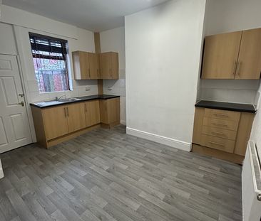 2 Bed Terraced House, Hinde Street, M40 - Photo 6
