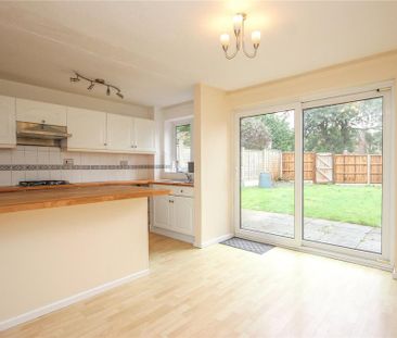 3 bedroom semi-detached house to rent - Photo 6