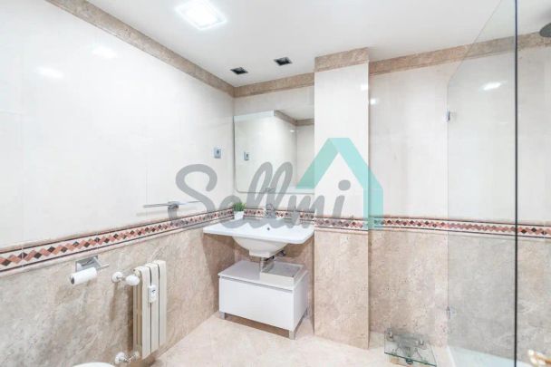 Piso de alquiler en Uría, Salesas - Foncalada - Campoamor - Photo 1