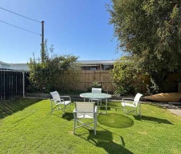Stand alone cottage in Stanmore Bay - Photo 5