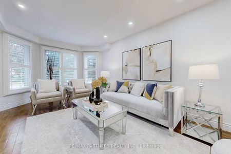 For Lease - 6 Geoffrey Crescent, Whitchurch-Stouffville, Ontario - Photo 3