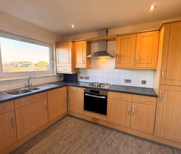 2 Bed, Flat - Photo 3