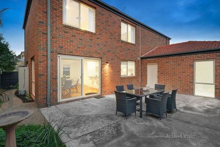 1 Kimberley Way, Bulleen - Photo 3