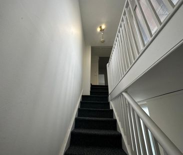 3 Bed Flat, St. Mary Street, SO14 - Photo 2