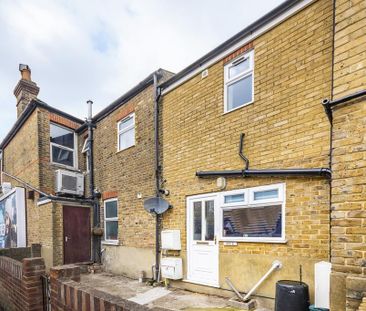 3 bedroom maisonette to rent - Photo 6