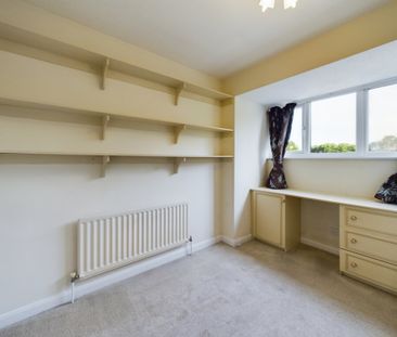 3 bedroom House to rent - Photo 2