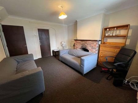 Broadlands Road, SO17 - Photo 3