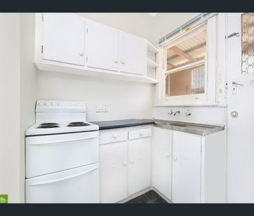1/35 Thames Street, West Wollongong, NSW 2500 - Photo 2