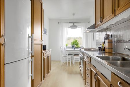 Ljus och välplanerad tvåa med inglasad balkong i Västra Frölunda! - Foto 5