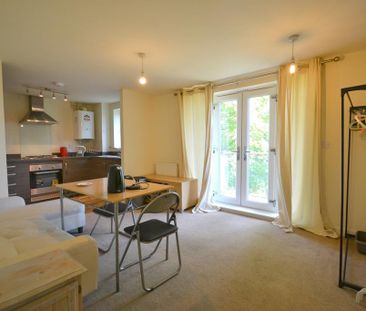 2 bedroom flat to rent - Photo 1