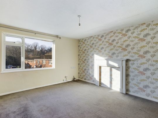 Maple Close , Cam , Dursley , Glos , GL11 - Photo 1