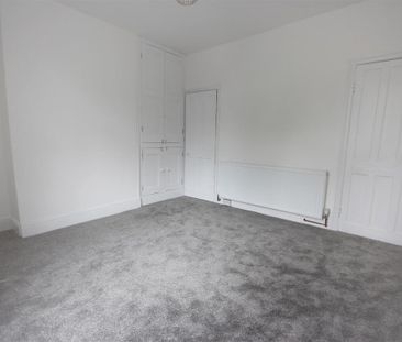 3 Bedroom House - Terraced To Let - Photo 2