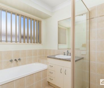 FOUR BEDROOM HOME IN QUIET CUL-DE-SAC - Photo 6