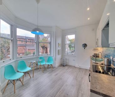 2 bedroom flat to rent - Photo 2