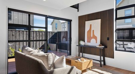 Modern Comfort Meets Easy Living in Riccarton - Photo 3