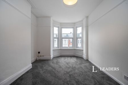 2 bedroom apartment to rent Southsea, PO4 - Photo 3