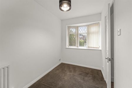 5 bedroom detached house to rent - Photo 2