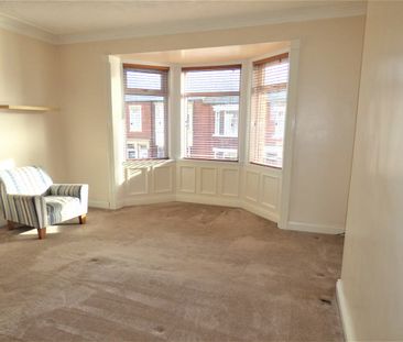 3 bed flat to rent in Gordon Road, South Shields, NE34 - Photo 2