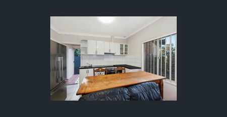 Neat Two-Bedroom Home in Peaceful Lakeside Pocket - Photo 2