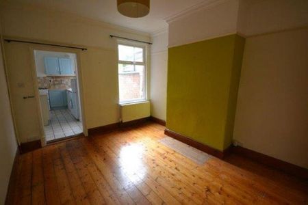 2 bedroom terraced house to rent - Photo 2