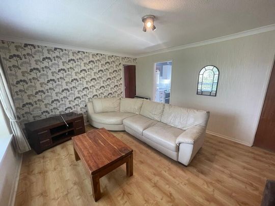 9c Dungoyne Park, Dundonald, Belfast, BT16 2PL - Photo 1