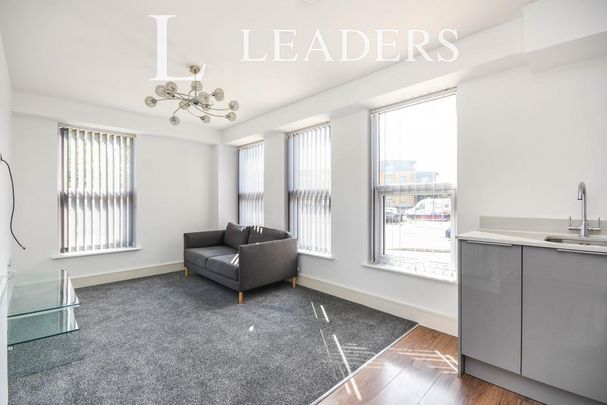 2 bedroom flat to rent - Photo 1