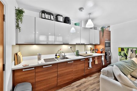 Copenhagen Place, London, E14 7FE - Photo 2