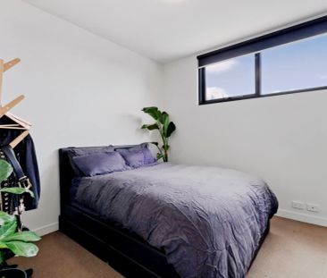 1Bedrooms, 1Bathrooms - Photo 3