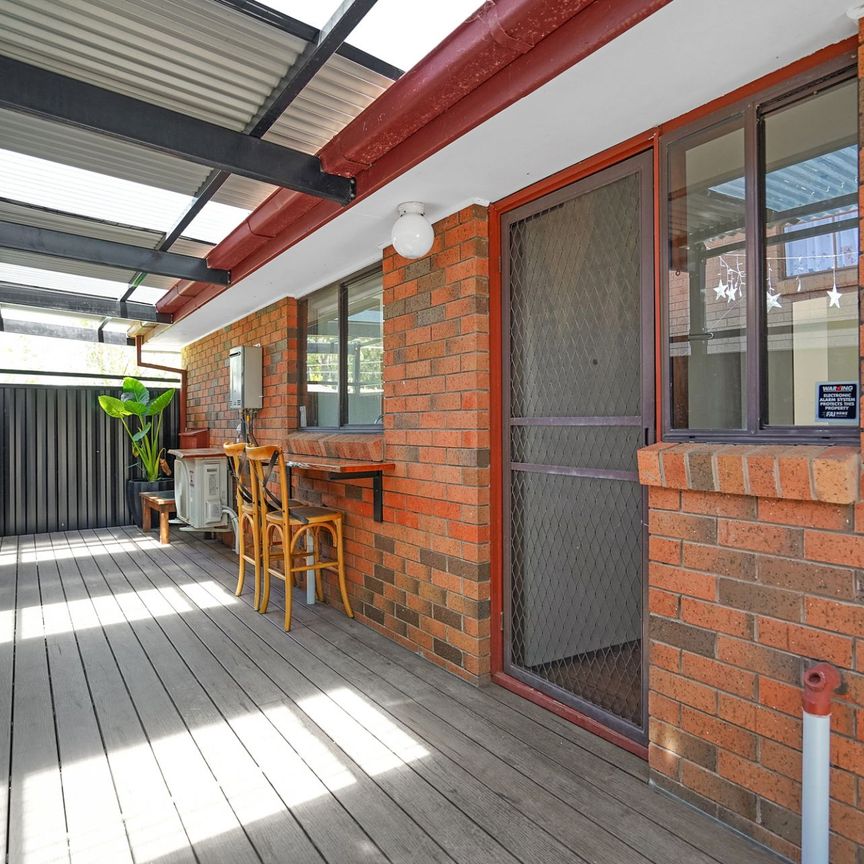 8 Heales Street, Mount Pleasant - Photo 1