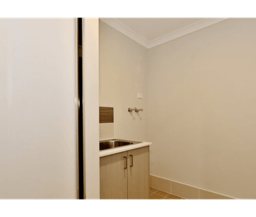 37 Pitsford Chase, Aveley, WA 6069 - Photo 3