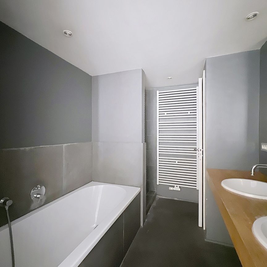 Flat - for rent - Photo 1