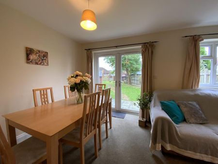 7 bedroom detached house to rent - Photo 2