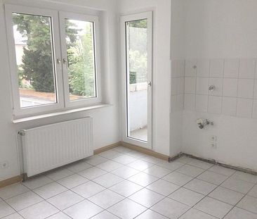 Komm nach Broich: 2 Zimmer mit großer Küche und Balkon; Die Wohnung ist sofort verfügbar!! - Photo 1
