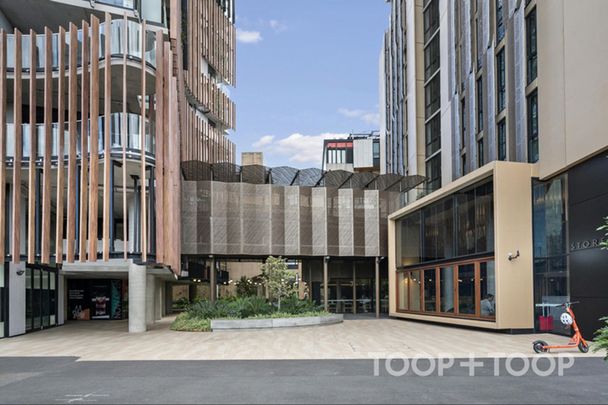 FURNISHED LIVING ON FLINDERS - Photo 1