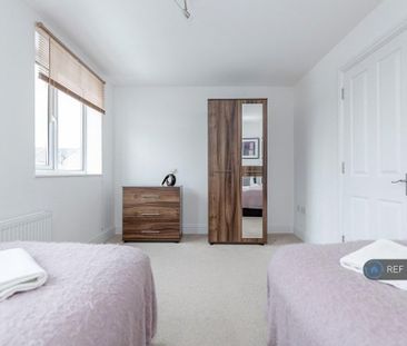 1 bedroom in a house share to rent - Photo 5