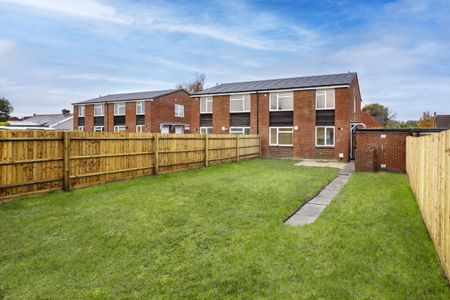 Brickley Lane - Photo 2