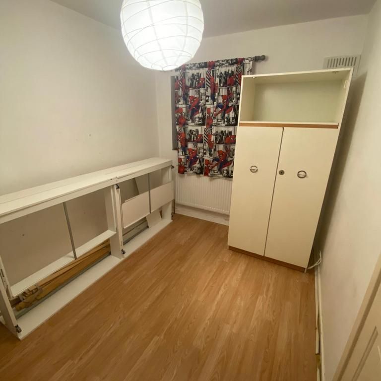 4 bedroom terraced house to rent - Photo 1