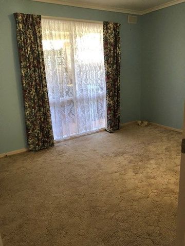 A Perfect Blend of Comfort, Space, and Convenience - Photo 2