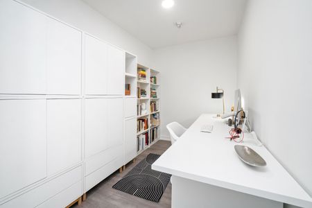 For Lease - 10 Wilby Crescent Unit# 2004, Toronto, Ontario - Photo 4