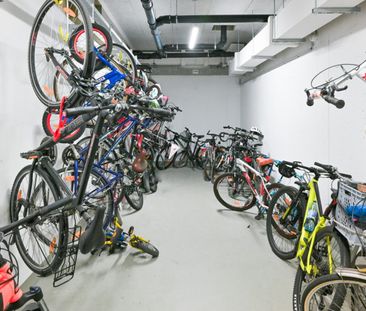 Moderne 2 Zi Wohnung mit Balkon - MIETFREI bis 15.12! (nahe U1) - Photo 5