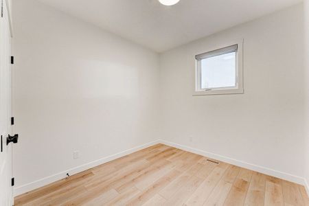 3703 40 Street Southwest, Calgary - Photo 5