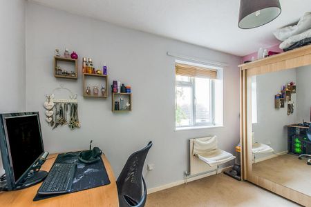 2 bedroom semi-detached house to rent - Photo 3