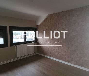 A LOUER - A 15 min de VIRE - PAVILLON F7 avec GARAGE et JARDIN - Photo 2