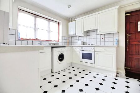 4 bedroom house to rent - Photo 2