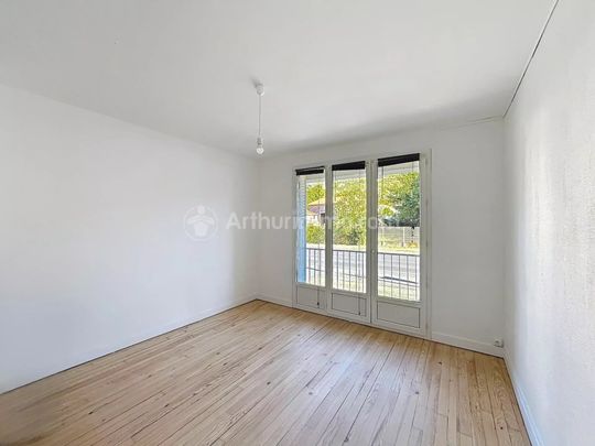 Location Appartement 3 pièces 60m² VEYRE MONTON 63960 - Photo 1