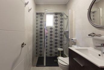 Fully renovated apartment for rent with 3 bedrooms in Denia